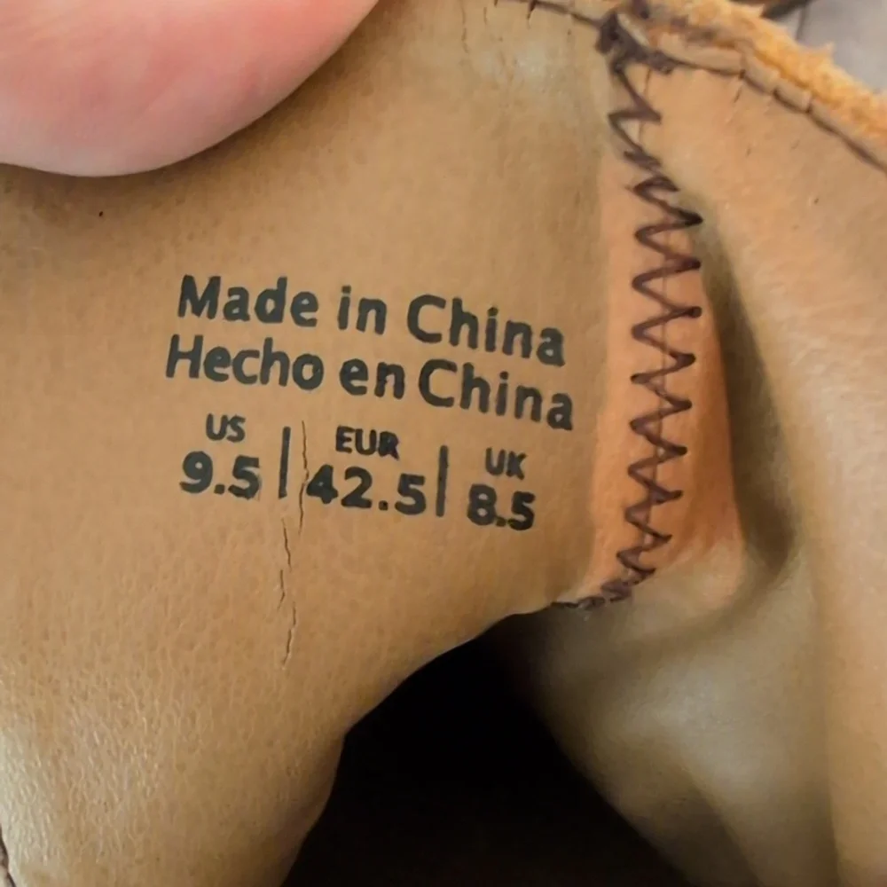 Call it Spring suede boots - Picture 7 of 8